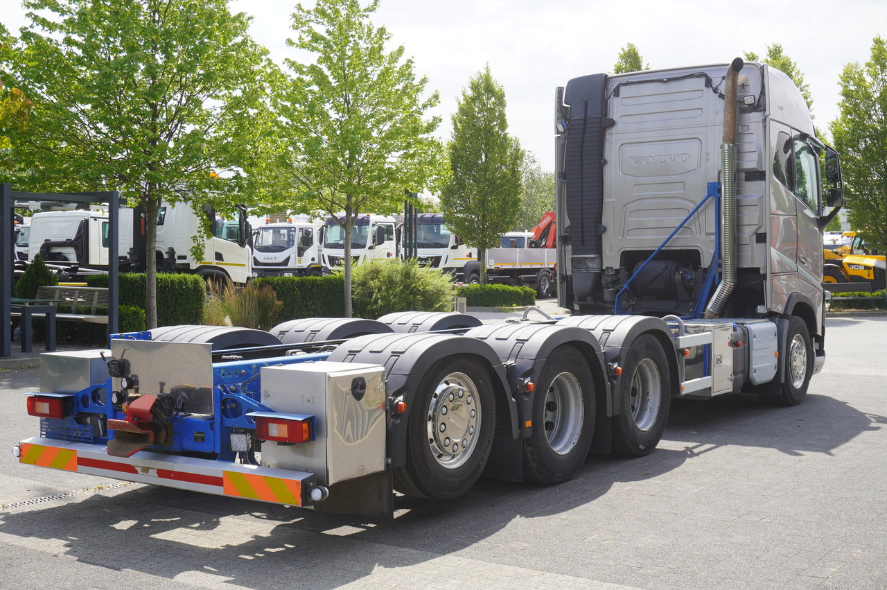VOLVO FH16 750 8x4x4 / 750 HP! / Frame 685 cm / Steered 4th axle - Chassis vrachtwagen: afbeelding 5 VOLVO FH16 750 8x4x4 / 750 HP! / Frame 685 cm / Steered 4th axle - Chassis vrachtwagen: afbeelding 5