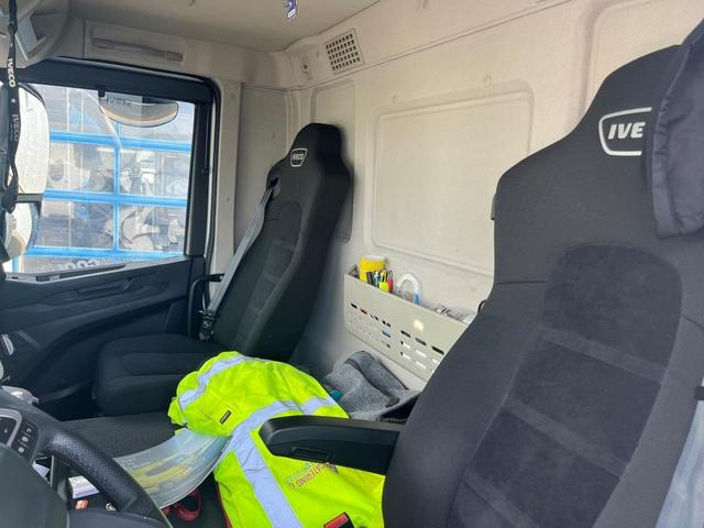 Iveco SWay 400 Lamberet Tiefkühlkoffer Thermo King LBW - Koelwagen vrachtwagen: afbeelding 2 Iveco SWay 400 Lamberet Tiefkühlkoffer Thermo King LBW - Koelwagen vrachtwagen: afbeelding 2
