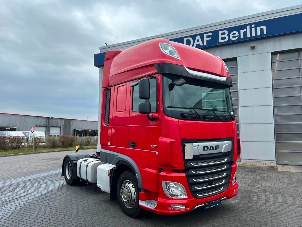 DAF XF 480 FT SSC MX-Engine Brake ADR-AT 2 x Tank - Trekker: afbeelding 1 DAF XF 480 FT SSC MX-Engine Brake ADR-AT 2 x Tank - Trekker: afbeelding 1