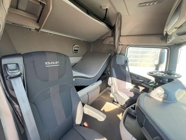 DAF XG 480 FT TraXon Intarder 2xTank Hydraulikanlage - Trekker: afbeelding 4 DAF XG 480 FT TraXon Intarder 2xTank Hydraulikanlage - Trekker: afbeelding 4