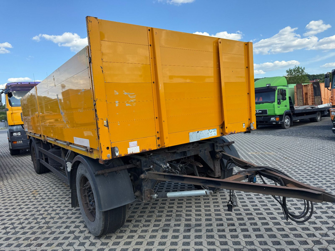 Schwarzmüller T 202 L: 6500 mm - Open/ Plateau aanhangwagen: afbeelding 2 Schwarzmüller T 202 L: 6500 mm - Open/ Plateau aanhangwagen: afbeelding 2