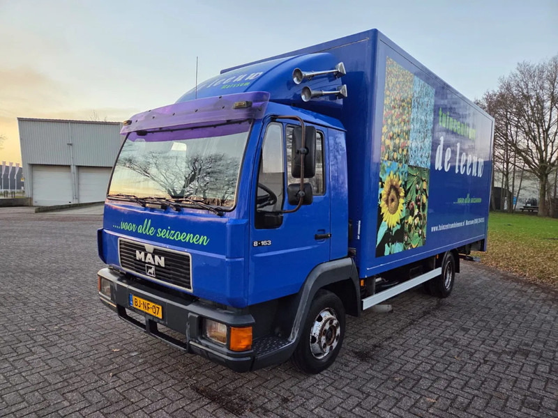 MAN L20 Full steel suspension Manual Dieslpump - Bakwagen: afbeelding 1 MAN L20 Full steel suspension Manual Dieslpump - Bakwagen: afbeelding 1