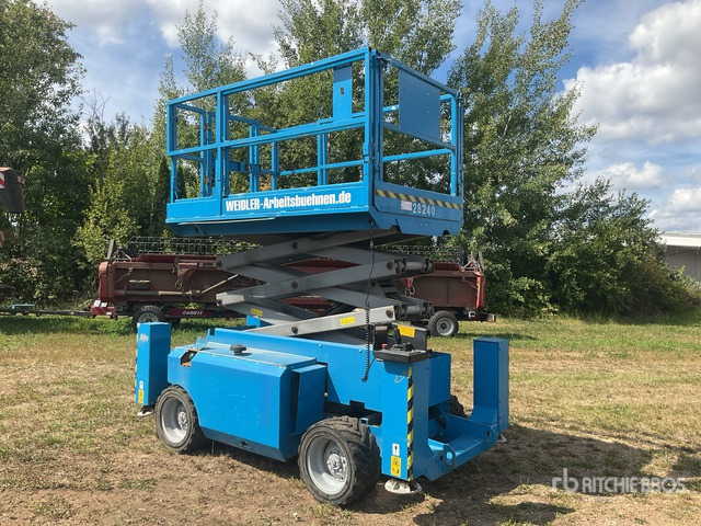 2007 Genie GS2668RT 4x4 Diesel Scissor Lift - Schaarlift: afbeelding 3 2007 Genie GS2668RT 4x4 Diesel Scissor Lift - Schaarlift: afbeelding 3
