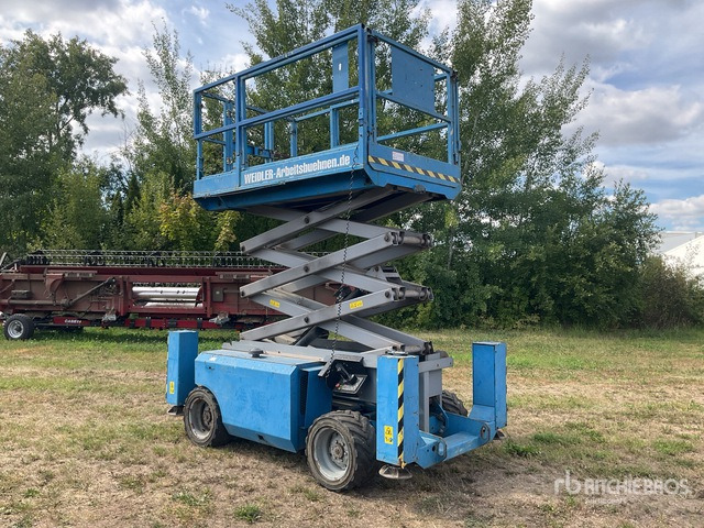2007 Genie GS2668RT 4x4 Diesel Scissor Lift - Schaarlift: afbeelding 4 2007 Genie GS2668RT 4x4 Diesel Scissor Lift - Schaarlift: afbeelding 4