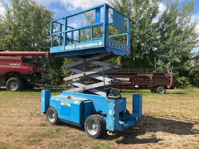 2007 Genie GS2668RT 4x4 Diesel Scissor Lift - Schaarlift: afbeelding 3 2007 Genie GS2668RT 4x4 Diesel Scissor Lift - Schaarlift: afbeelding 3