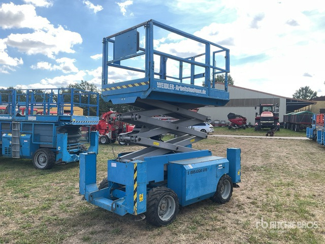 2007 Genie GS2668RT 4x4 Diesel Scissor Lift - Schaarlift: afbeelding 4 2007 Genie GS2668RT 4x4 Diesel Scissor Lift - Schaarlift: afbeelding 4