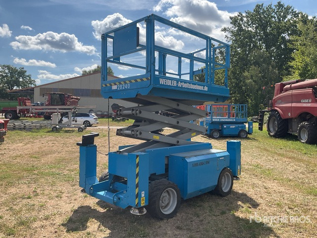 2007 Genie GS2668RT 4x4 Diesel Scissor Lift - Schaarlift: afbeelding 4 2007 Genie GS2668RT 4x4 Diesel Scissor Lift - Schaarlift: afbeelding 4