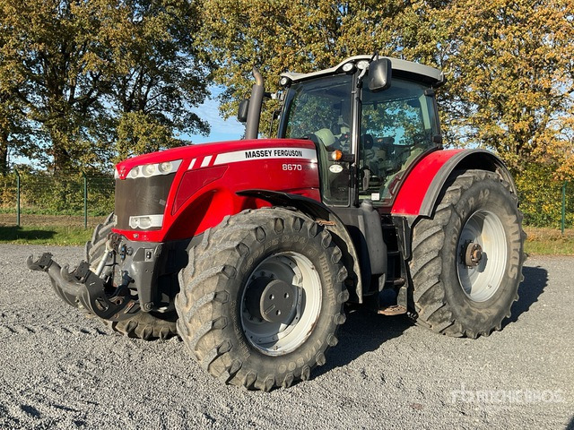 2011 Massey Ferguson 8670 Dyna-VT 4WD Tractor - Tractor: afbeelding 1 2011 Massey Ferguson 8670 Dyna-VT 4WD Tractor - Tractor: afbeelding 1