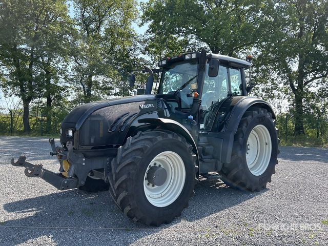 2012 Valtra T213 4WD Tractor - Tractor: afbeelding 2 2012 Valtra T213 4WD Tractor - Tractor: afbeelding 2