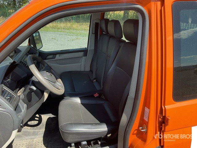 2019 Volkswagen T6 Transporter 4x2 Crew Cab Flatbed Truck - Vrachtwagen met open laadbak: afbeelding 5 2019 Volkswagen T6 Transporter 4x2 Crew Cab Flatbed Truck - Vrachtwagen met open laadbak: afbeelding 5