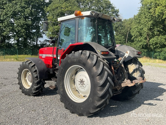 Massey Ferguson 8120 4WD Tractor - Tractor: afbeelding 4 Massey Ferguson 8120 4WD Tractor - Tractor: afbeelding 4
