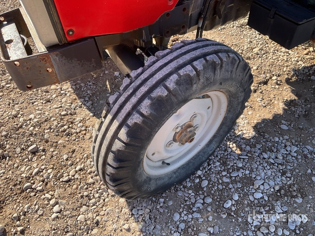 1997 Massey Ferguson 374S 2WD Tractor - Tractor: afbeelding 4 1997 Massey Ferguson 374S 2WD Tractor - Tractor: afbeelding 4