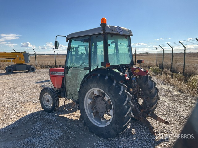 1997 Massey Ferguson 374S 2WD Tractor - Tractor: afbeelding 3 1997 Massey Ferguson 374S 2WD Tractor - Tractor: afbeelding 3