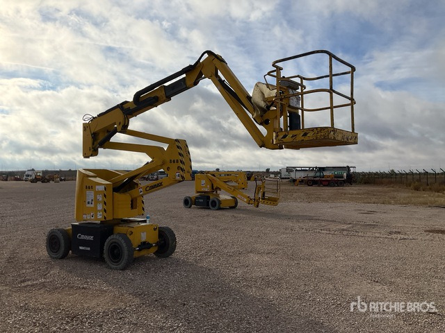 2006 Haulotte HA12IP 2WD Electric Articulating Boom Lift - Knikarmhoogwerker: afbeelding 2 2006 Haulotte HA12IP 2WD Electric Articulating Boom Lift - Knikarmhoogwerker: afbeelding 2