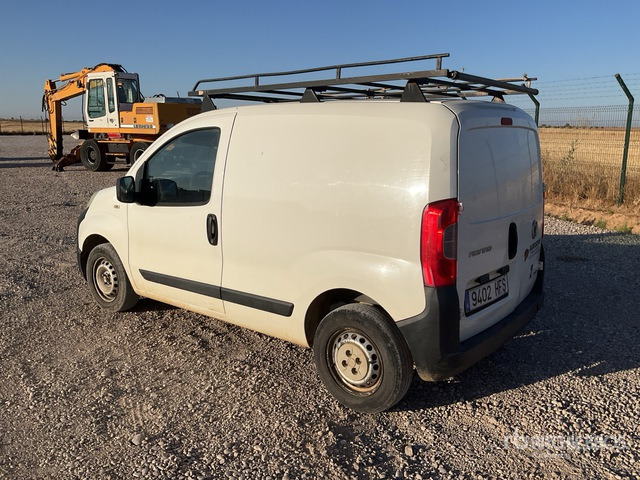 2011 Fiat Fiorino Cargo Van - Kleine bestelwagen: afbeelding 1 2011 Fiat Fiorino Cargo Van - Kleine bestelwagen: afbeelding 1