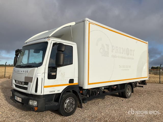 2012 Iveco Eurocargo 75E18 4x2 Van Truck - Bakwagen: afbeelding 1 2012 Iveco Eurocargo 75E18 4x2 Van Truck - Bakwagen: afbeelding 1