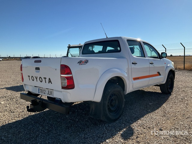 2015 Toyota Hilux 4x4 Crew Cab Pickup - Pick-up: afbeelding 3 2015 Toyota Hilux 4x4 Crew Cab Pickup - Pick-up: afbeelding 3