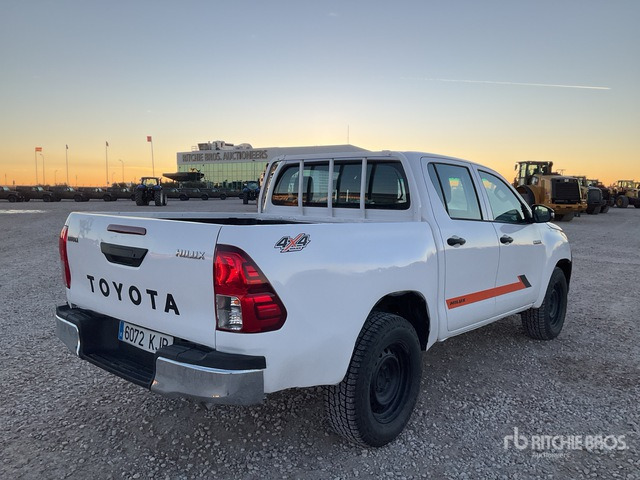 2017 Toyota Hilux 4x4 Crew Cab Pickup - Pick-up: afbeelding 3 2017 Toyota Hilux 4x4 Crew Cab Pickup - Pick-up: afbeelding 3