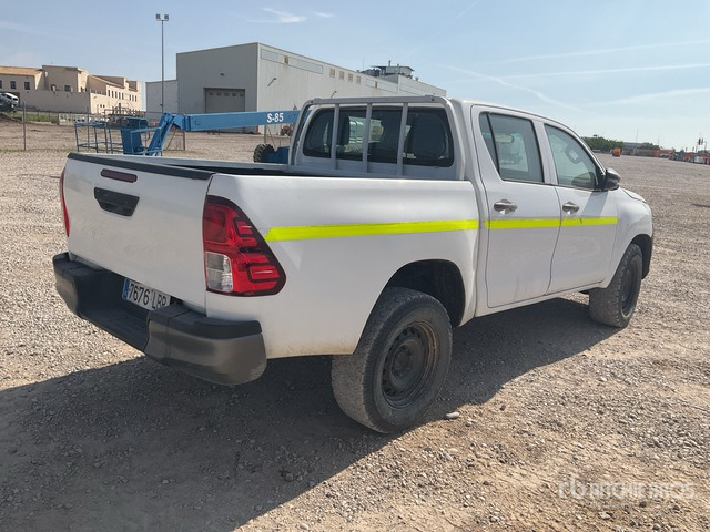 2019 Toyota Hilux 4x4 Crew Cab Pickup - Pick-up: afbeelding 4 2019 Toyota Hilux 4x4 Crew Cab Pickup - Pick-up: afbeelding 4