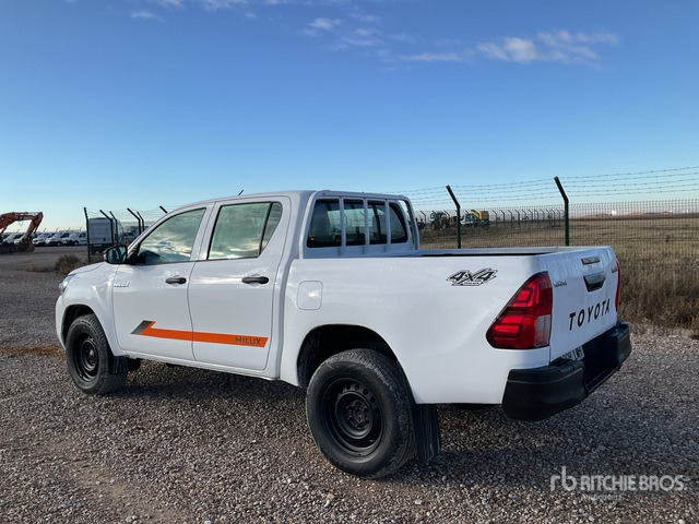 2020 Toyota Hilux 4x4 Crew Cab Pickup - Pick-up: afbeelding 3 2020 Toyota Hilux 4x4 Crew Cab Pickup - Pick-up: afbeelding 3