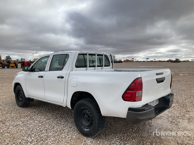 2021 Toyota Hilux 4x4 Crew Cab Pickup - Pick-up: afbeelding 1 2021 Toyota Hilux 4x4 Crew Cab Pickup - Pick-up: afbeelding 1