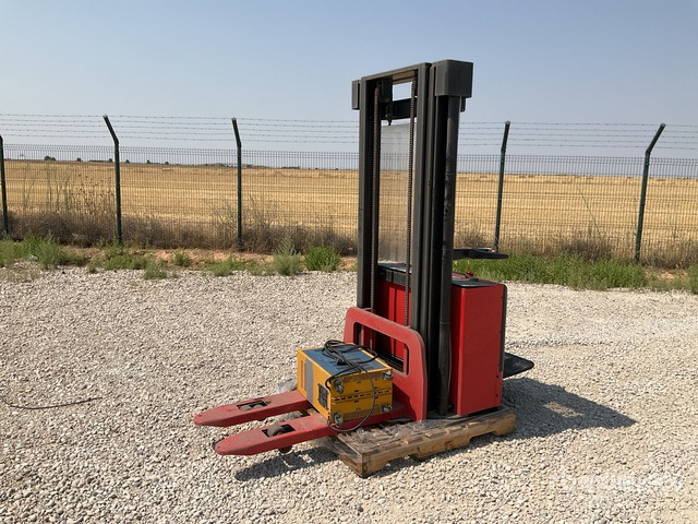 Euroyen Tripleyen Electric Stacker - Stapelaar: afbeelding 3 Euroyen Tripleyen Electric Stacker - Stapelaar: afbeelding 3