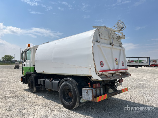 1989 MAN 15.192 Sweeper Truck - Veegwagen: afbeelding 4 1989 MAN 15.192 Sweeper Truck - Veegwagen: afbeelding 4