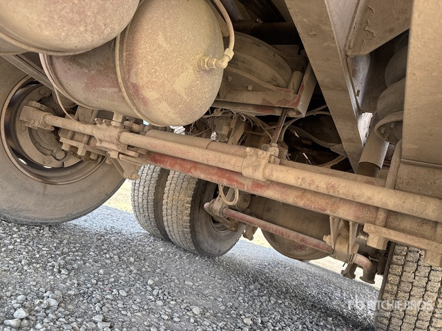 1990 Iveco 190-36 6x2 Roll-Off Truck - Haakarmsysteem vrachtwagen: afbeelding 5 1990 Iveco 190-36 6x2 Roll-Off Truck - Haakarmsysteem vrachtwagen: afbeelding 5