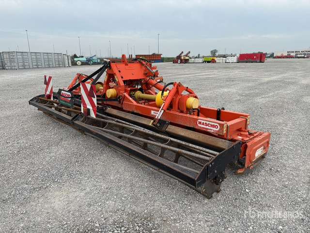 2004 Maschio Gaspardo Aquila 5000 5 m Harrow - Rotorkopeg: afbeelding 3 2004 Maschio Gaspardo Aquila 5000 5 m Harrow - Rotorkopeg: afbeelding 3
