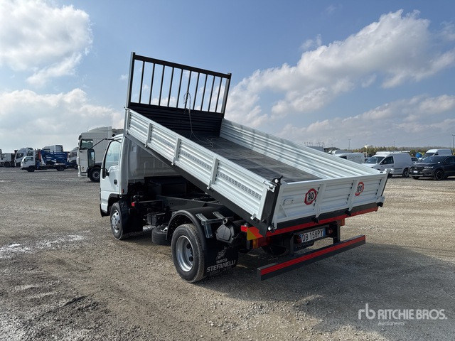 2006 Isuzu NQR 75 4x2 Dump Truck: Light Duty - Kipper vrachtwagen: afbeelding 2 2006 Isuzu NQR 75 4x2 Dump Truck: Light Duty - Kipper vrachtwagen: afbeelding 2