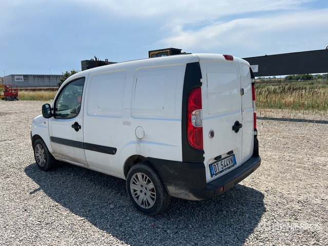 2008 Fiat Doblo (Inoperable) Van Truck - Kleine bestelwagen: afbeelding 4 2008 Fiat Doblo (Inoperable) Van Truck - Kleine bestelwagen: afbeelding 4