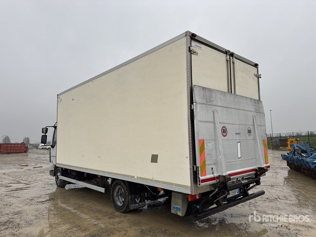 2008 Renault Midlum 220Dxi 4x2 Refrigerated Truck - Koelwagen vrachtwagen: afbeelding 2 2008 Renault Midlum 220Dxi 4x2 Refrigerated Truck - Koelwagen vrachtwagen: afbeelding 2