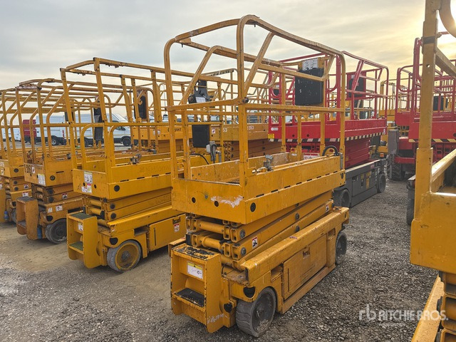 2009 Haulotte Optimum 8NT Electric (Inoperable) Scissor Lift - Schaarlift: afbeelding 3 2009 Haulotte Optimum 8NT Electric (Inoperable) Scissor Lift - Schaarlift: afbeelding 3