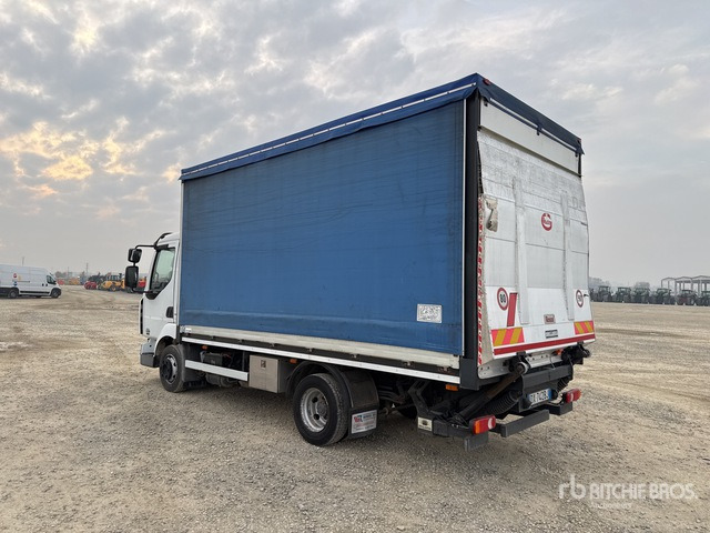 2010 Renault Midlum 215.75 4x2 Curtain Side Truck - Schuifzeilen vrachtwagen: afbeelding 3 2010 Renault Midlum 215.75 4x2 Curtain Side Truck - Schuifzeilen vrachtwagen: afbeelding 3