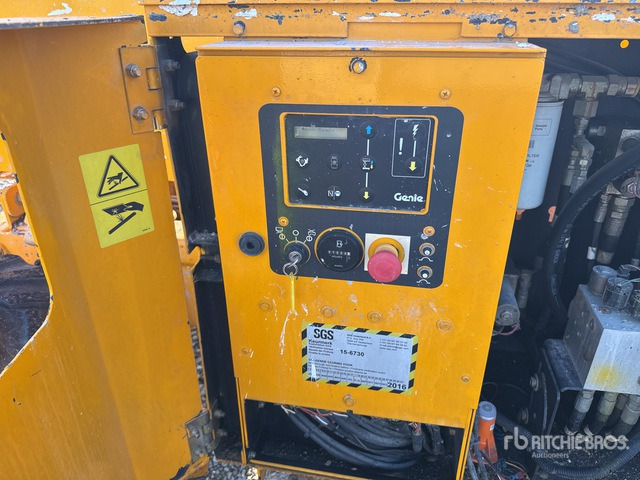 2016 Genie GS-3369RT Diesel Scissor Lift - Schaarlift: afbeelding 5 2016 Genie GS-3369RT Diesel Scissor Lift - Schaarlift: afbeelding 5