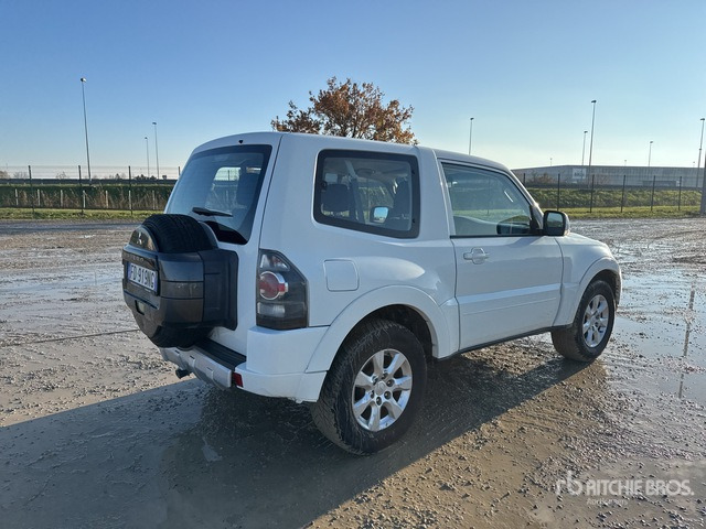 2016 Mitsubishi Pajero 3.2 SWB 4WD SUV - SUV: afbeelding 3 2016 Mitsubishi Pajero 3.2 SWB 4WD SUV - SUV: afbeelding 3