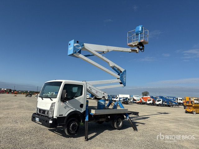 2016 Nissan Cabstar 35.12 2014 Socage DA320 20 m on Bucket Truck - Vrachtwagen hoogwerker: afbeelding 2 2016 Nissan Cabstar 35.12 2014 Socage DA320 20 m on Bucket Truck - Vrachtwagen hoogwerker: afbeelding 2