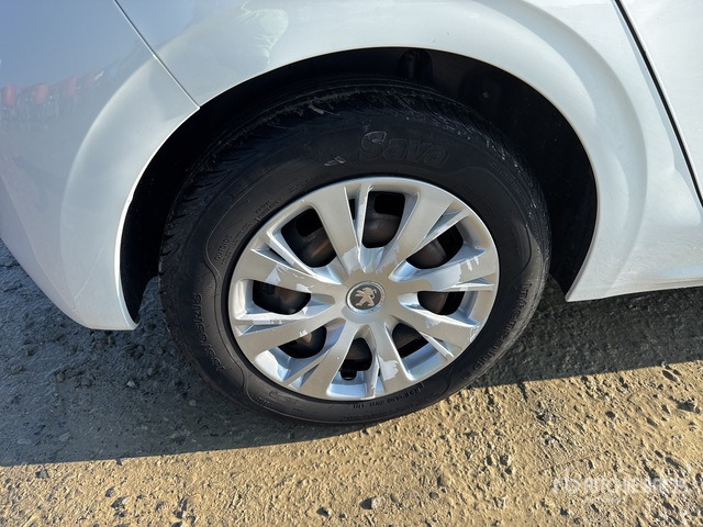 2018 Peugeot 208 BERLINA VAN ACTIVE BLUEHDI Van Truck - Bakwagen: afbeelding 5 2018 Peugeot 208 BERLINA VAN ACTIVE BLUEHDI Van Truck - Bakwagen: afbeelding 5