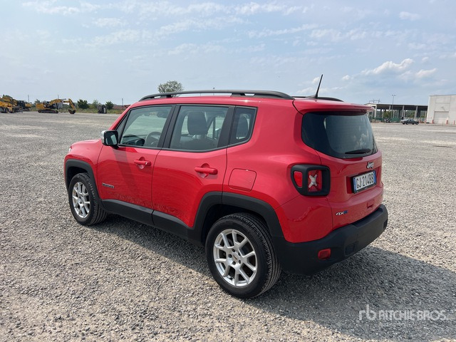 2022 Jeep Renegade Hybrid 4Xe SUV - SUV: afbeelding 4 2022 Jeep Renegade Hybrid 4Xe SUV - SUV: afbeelding 4