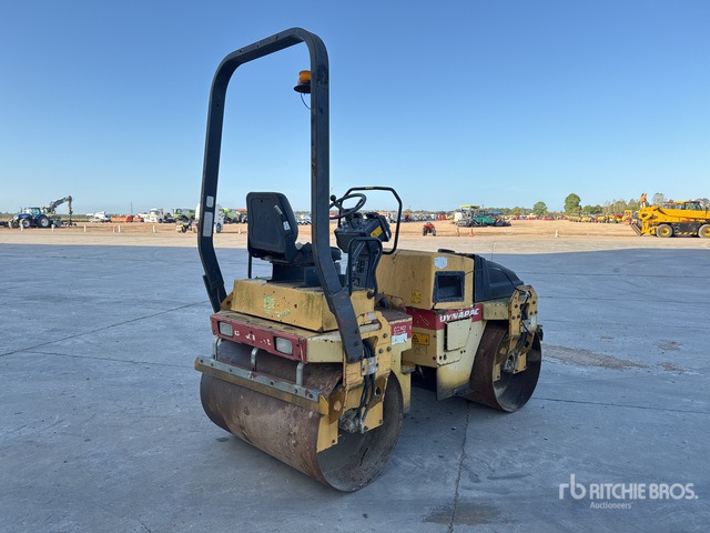 1995 Dynapac CC142 Compacteur Vibrant Tandem (Inop ... Double Drum Roller - Asfaltwals: afbeelding 4 1995 Dynapac CC142 Compacteur Vibrant Tandem (Inop ... Double Drum Roller - Asfaltwals: afbeelding 4