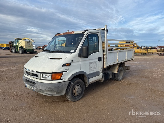 2002 Iveco Daily 35C11 4x2 Camion Benne (Inoperable) Dump Truck: Light Duty - Kipper vrachtwagen: afbeelding 1 2002 Iveco Daily 35C11 4x2 Camion Benne (Inoperable) Dump Truck: Light Duty - Kipper vrachtwagen: afbeelding 1