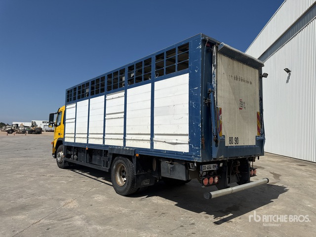 2003 Volvo FM12 420 4x2 Camion Betaillere Livestock Truck - Veewagen vrachtwagen: afbeelding 4 2003 Volvo FM12 420 4x2 Camion Betaillere Livestock Truck - Veewagen vrachtwagen: afbeelding 4