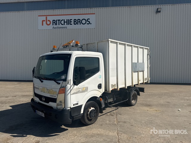 2007 Nissan Cabstar 35.11 4x2 Camion Benne Dump Truck: Light Duty - Kipper vrachtwagen: afbeelding 1 2007 Nissan Cabstar 35.11 4x2 Camion Benne Dump Truck: Light Duty - Kipper vrachtwagen: afbeelding 1