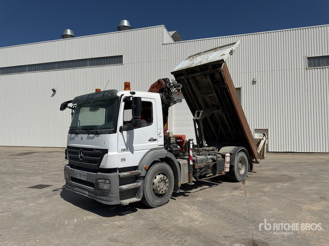 2008 Mercedes Axor 1833 2008 Palfinger PK15500 6100 kg ... Dump Truck with Crane - Kipper vrachtwagen, Kraanwagen: afbeelding 4 2008 Mercedes Axor 1833 2008 Palfinger PK15500 6100 kg ... Dump Truck with Crane - Kipper vrachtwagen, Kraanwagen: afbeelding 4