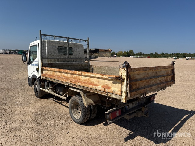 2008 Nissan Cabstar 35.13 Camion Benne (Inoperable) Dump Truck: Light Duty - Kipper vrachtwagen: afbeelding 4 2008 Nissan Cabstar 35.13 Camion Benne (Inoperable) Dump Truck: Light Duty - Kipper vrachtwagen: afbeelding 4