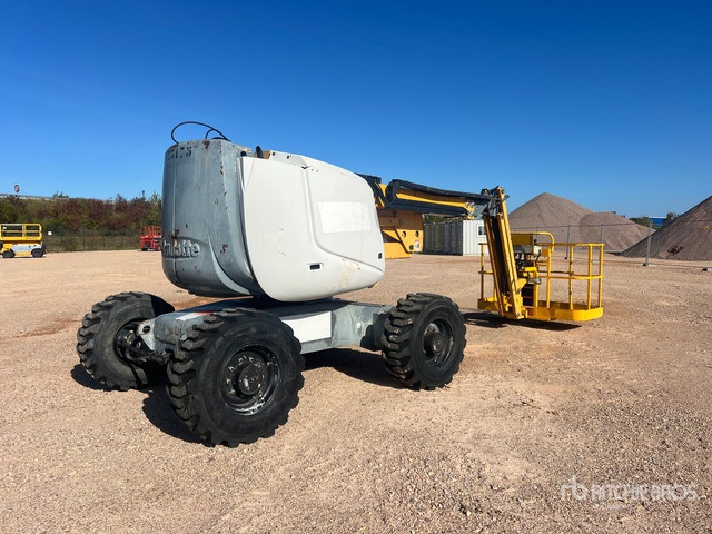 2011 Haulotte HA16SPX 4WD Nacelle Articulee Articulating Boom Lift - Knikarmhoogwerker: afbeelding 2 2011 Haulotte HA16SPX 4WD Nacelle Articulee Articulating Boom Lift - Knikarmhoogwerker: afbeelding 2