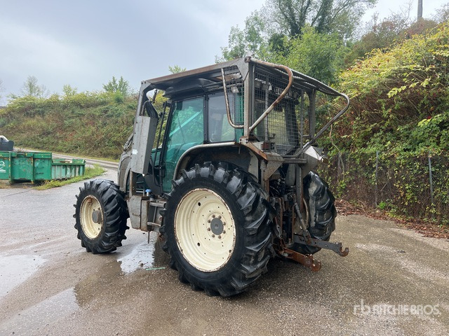 2013 Valtra N143 4x4 Tracteur Forestier (Inoperable) 4WD Tractor - Tractor: afbeelding 3 2013 Valtra N143 4x4 Tracteur Forestier (Inoperable) 4WD Tractor - Tractor: afbeelding 3