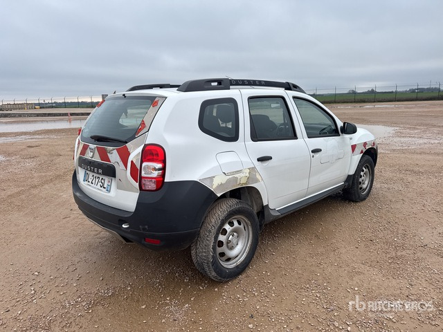 2014 DACIA Duster 4x4 4WD SUV (Inoperable) SUV - SUV: afbeelding 3 2014 DACIA Duster 4x4 4WD SUV (Inoperable) SUV - SUV: afbeelding 3