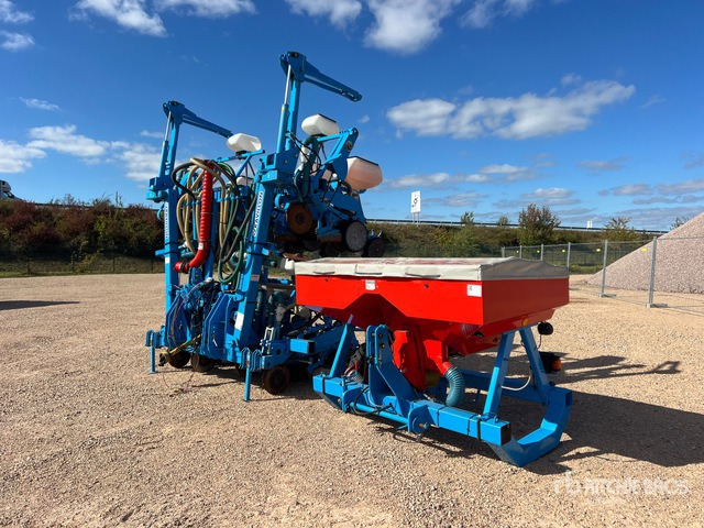 2014 Monosem NG+4 Semoir Monograine 8 Rangs 8 Row Planter - Precisiezaaimachine: afbeelding 3 2014 Monosem NG+4 Semoir Monograine 8 Rangs 8 Row Planter - Precisiezaaimachine: afbeelding 3