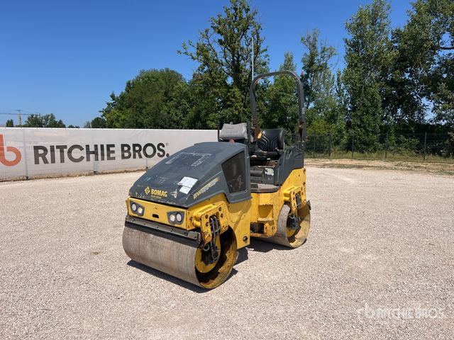 2015 Bomag BW120AD-5 Compacteur Vibrant Tandem Double Drum Roller - Asfaltwals: afbeelding 1 2015 Bomag BW120AD-5 Compacteur Vibrant Tandem Double Drum Roller - Asfaltwals: afbeelding 1